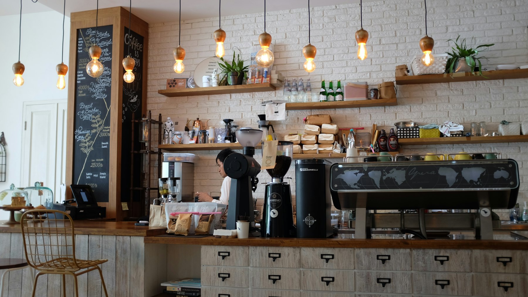 Không gian quán Nam Hai Cafe tại 11 Le Duan, TT Khe Sanh