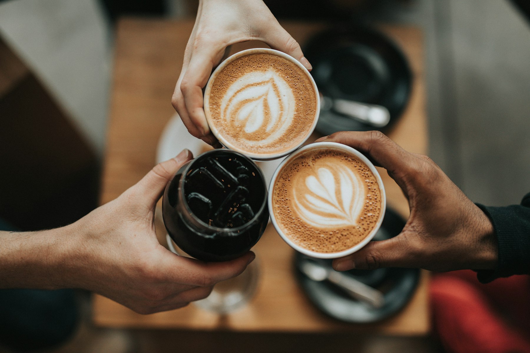 Ly cà phê phin đen đá pha từ Fine Robusta Khe Sanh