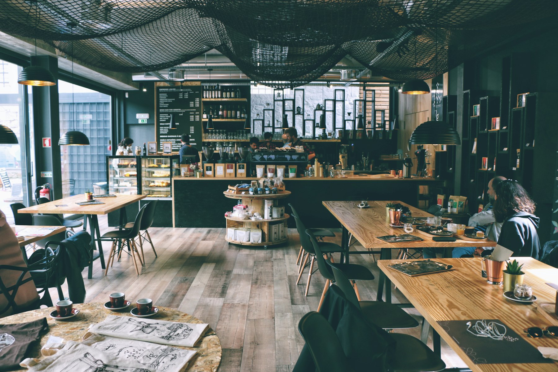 Túi Espresso Blend 1kg của Nam Hai Cafe có van một chiều và in ngày rang