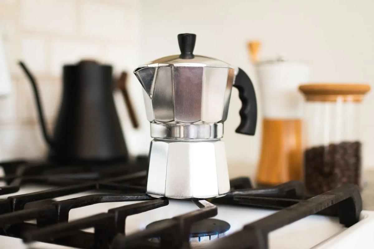 Phương pháp pha Moka pot sử dụng nguyên lý thẩm thấu ngược độc đáo